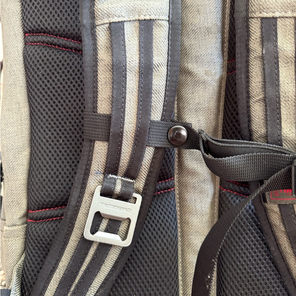 Timbuk2 Gray Backpack Bottle Opener Padded Laptop Zipper Pockets Good Condition - Picture 4 of 10